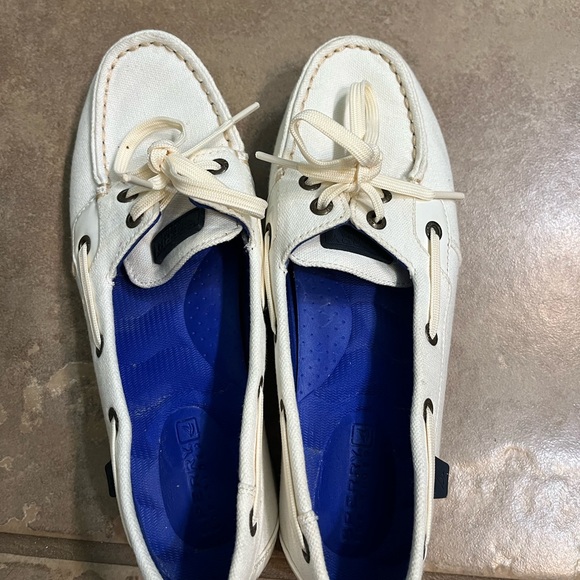 White canvas Sperry boat shoes - Picture 3 of 3